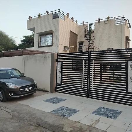 Siya Villa Ujjain Εξωτερικό φωτογραφία